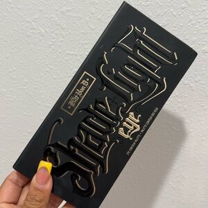 Kat Von D Black & Gold Eye Contour Palette